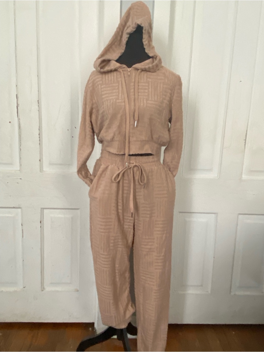 love J Beige Textured Cropped Hoodie & Drawstring Joggers Set